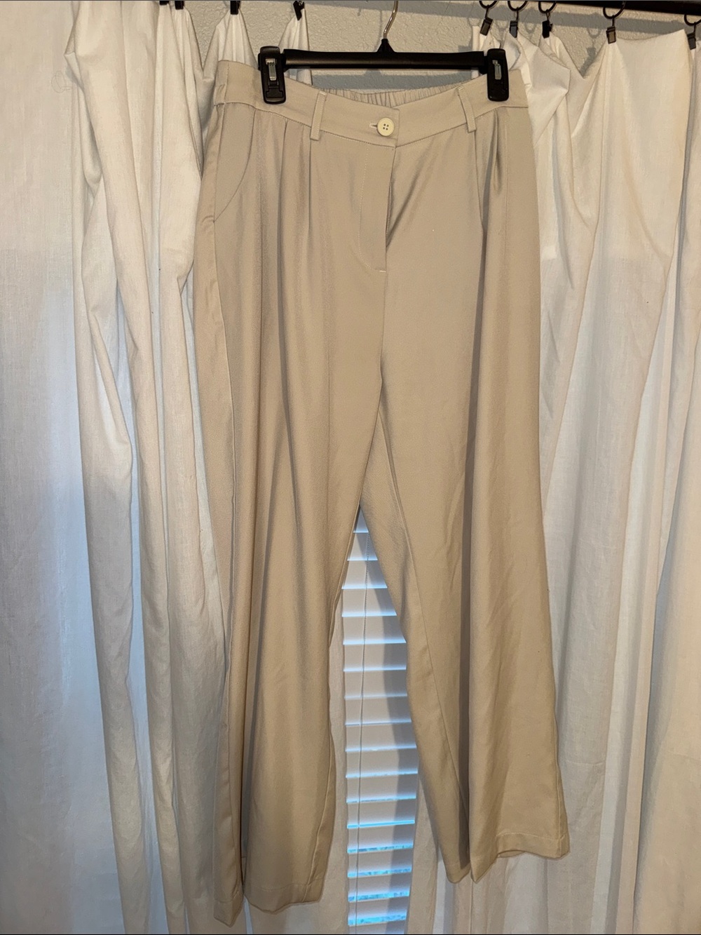 Amazon Wide-Leg Pants in Light Beige